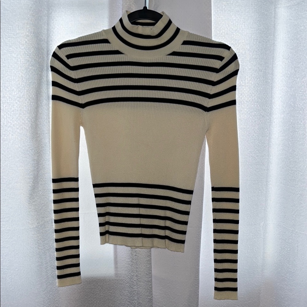 Zara Black and Cream Turtleneck Sweater